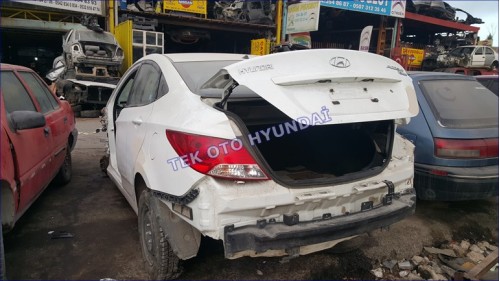 accent blue çıkma bagaj kapağı